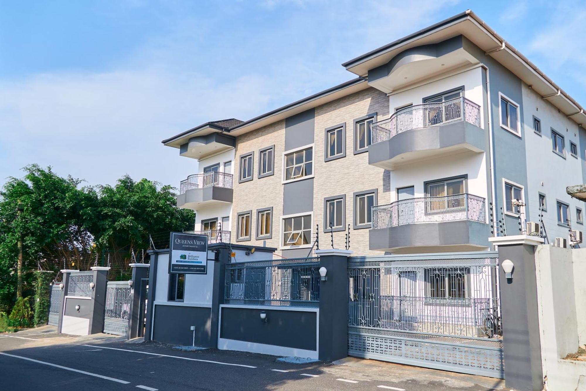 Queens View Apartment Accra Buitenkant foto