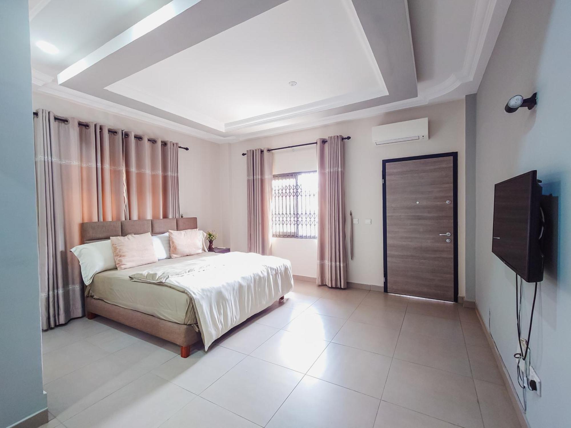 Queens View Apartment Accra Buitenkant foto