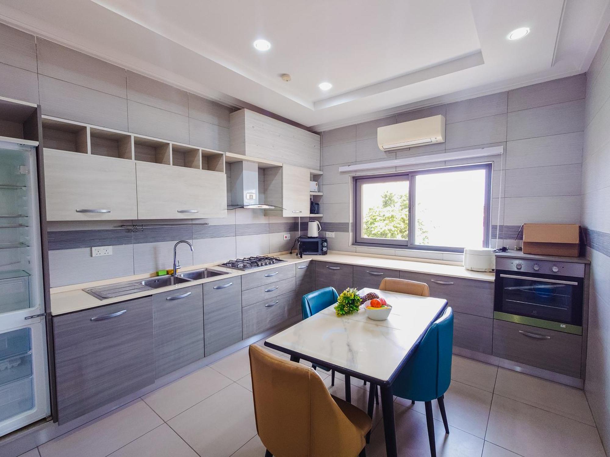 Queens View Apartment Accra Buitenkant foto